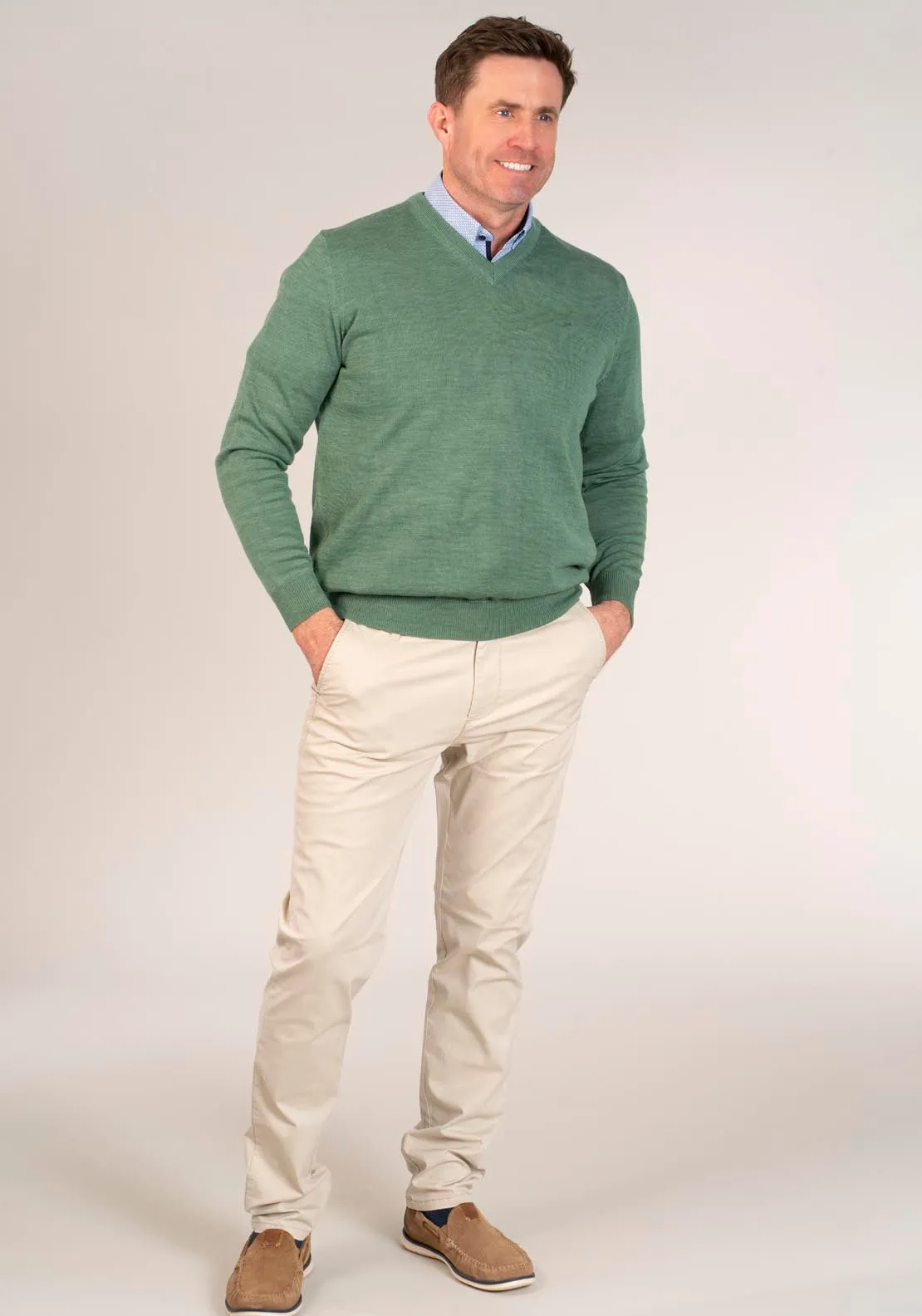 50/50 Fine Merino Wool & Acrylic V-Neck Knit - Green