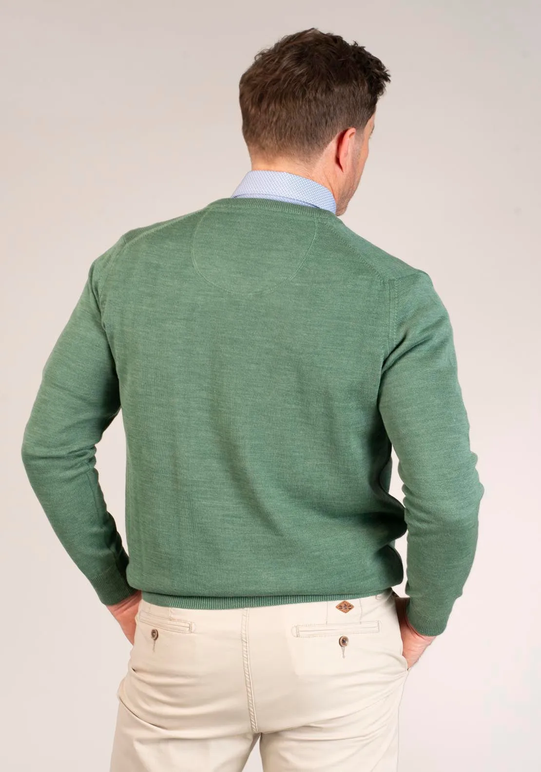 50/50 Fine Merino Wool & Acrylic V-Neck Knit - Green