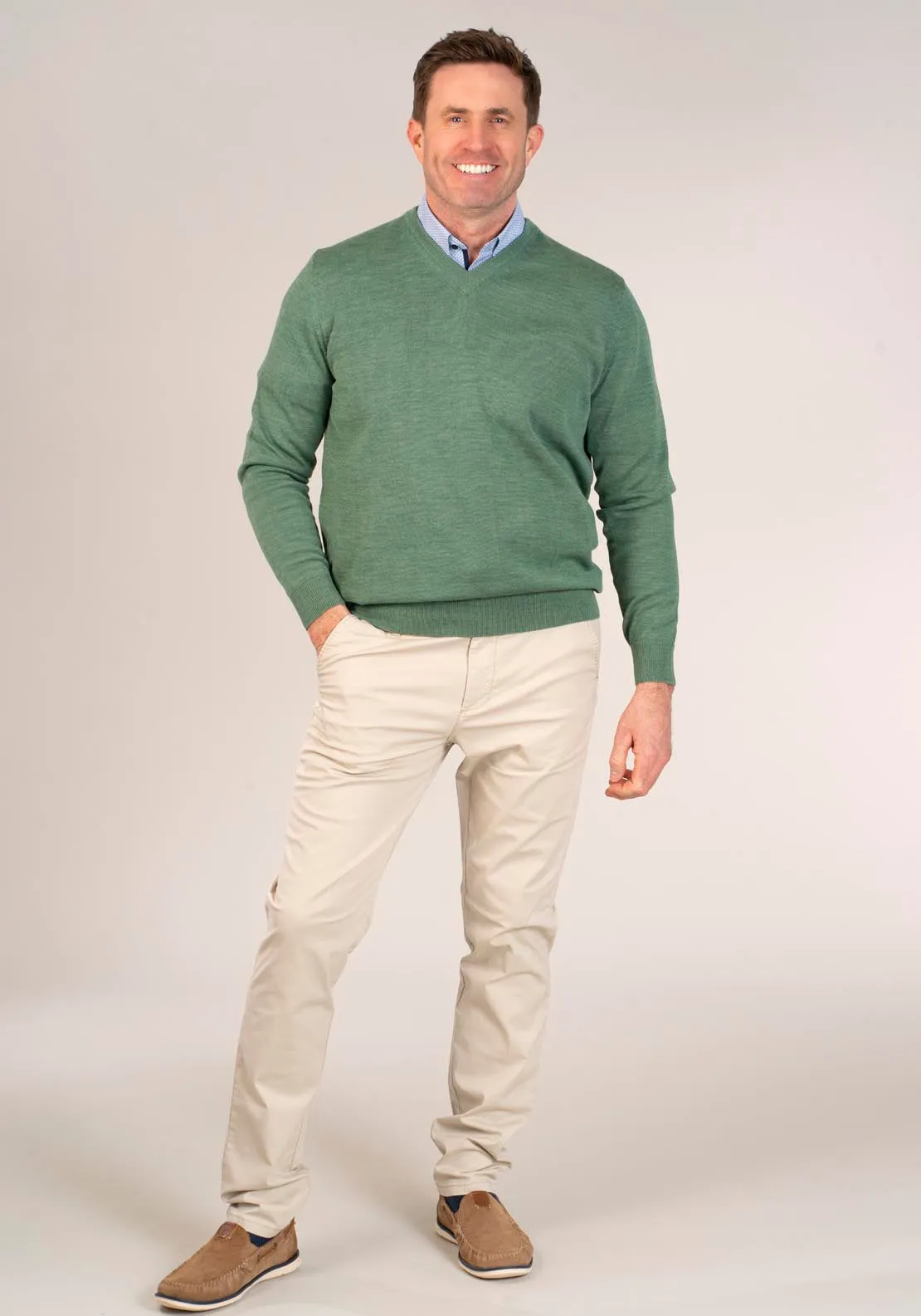 50/50 Fine Merino Wool & Acrylic V-Neck Knit - Green