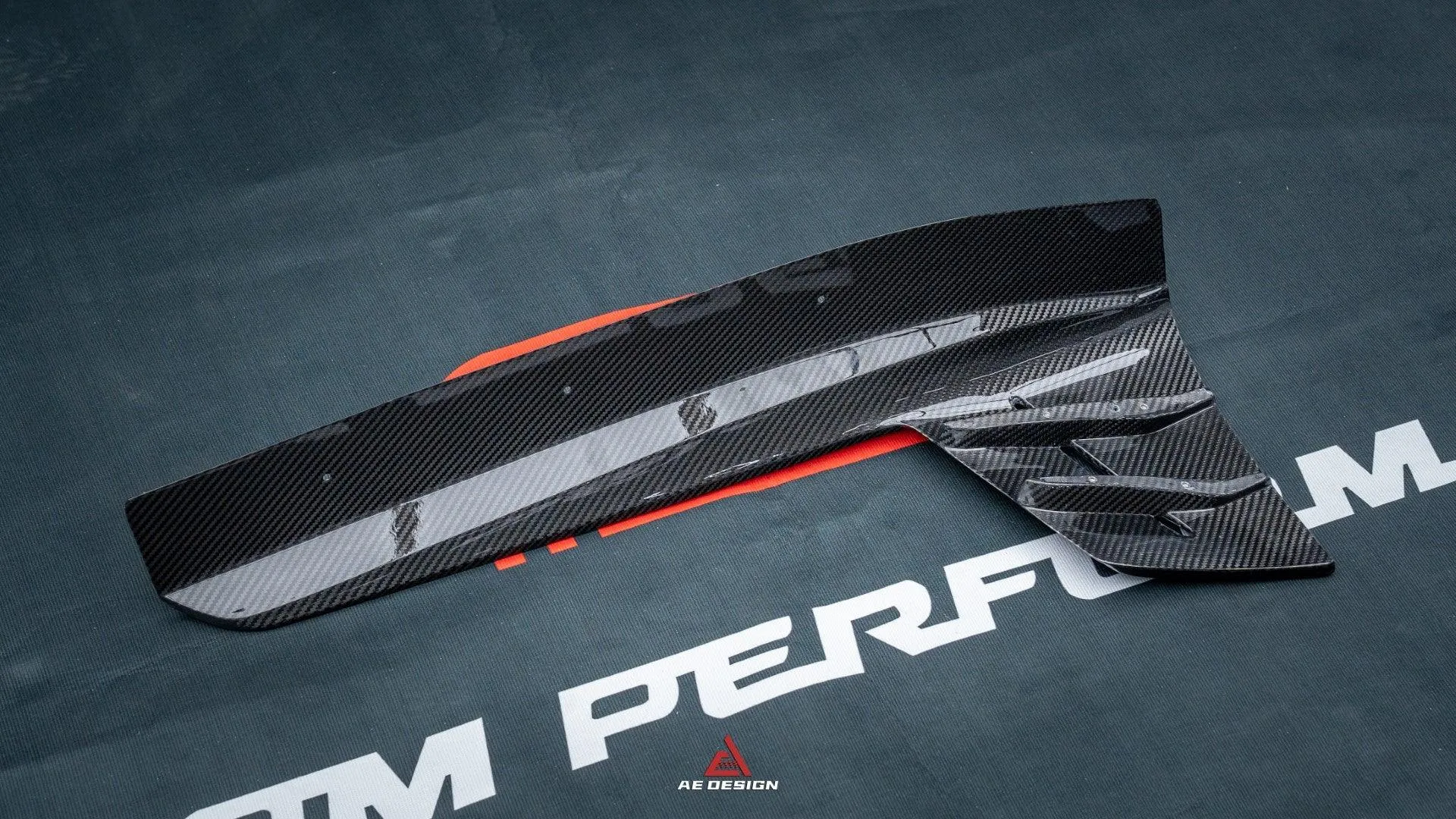 ArmorExtend Carbon Fiber AE Side Skirts for Porsche 911 992 Carrera/4/S/4S/GTS