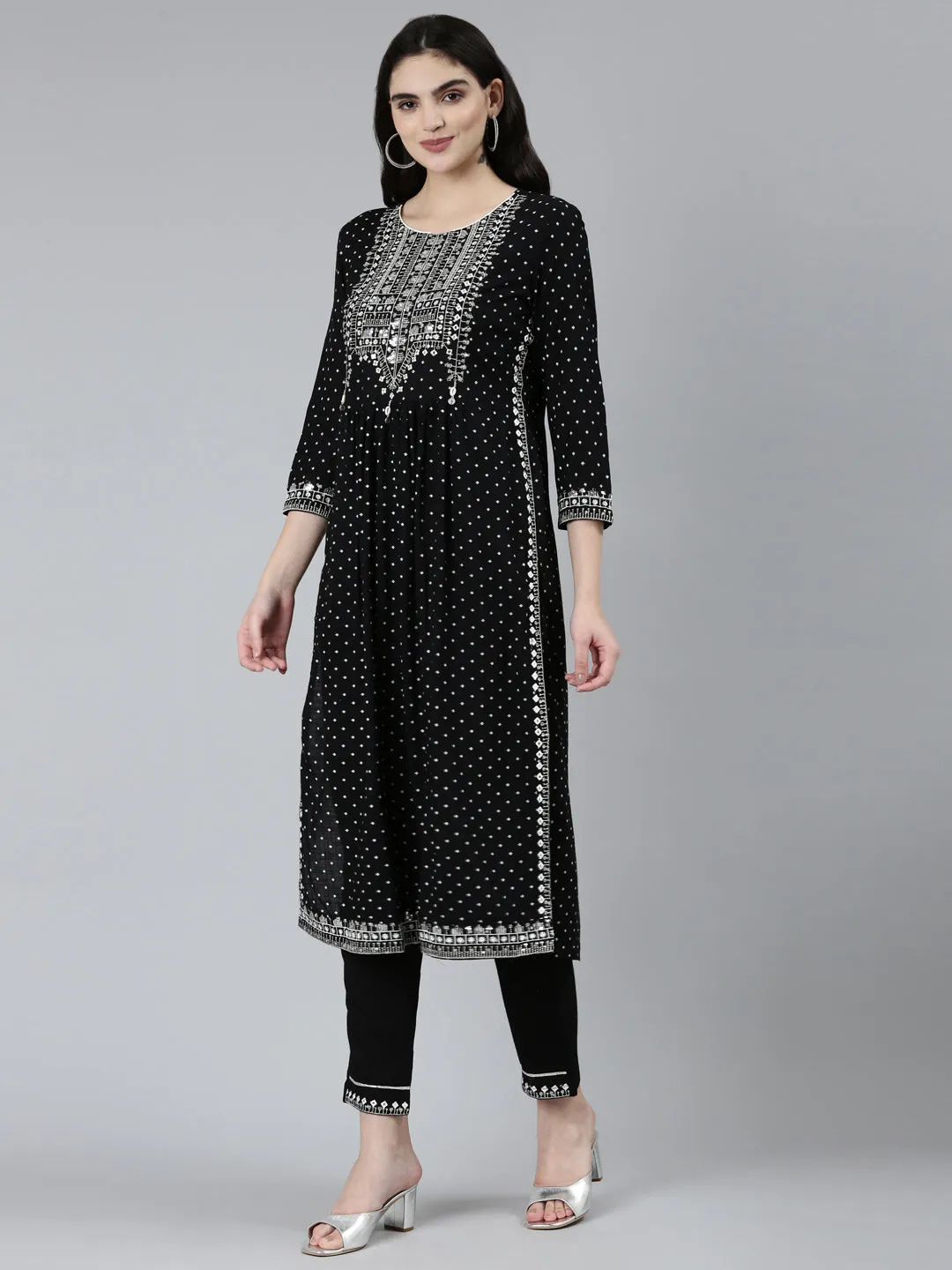 Neeru's Black Regular Straight Floral Kurta Sets And Trousers