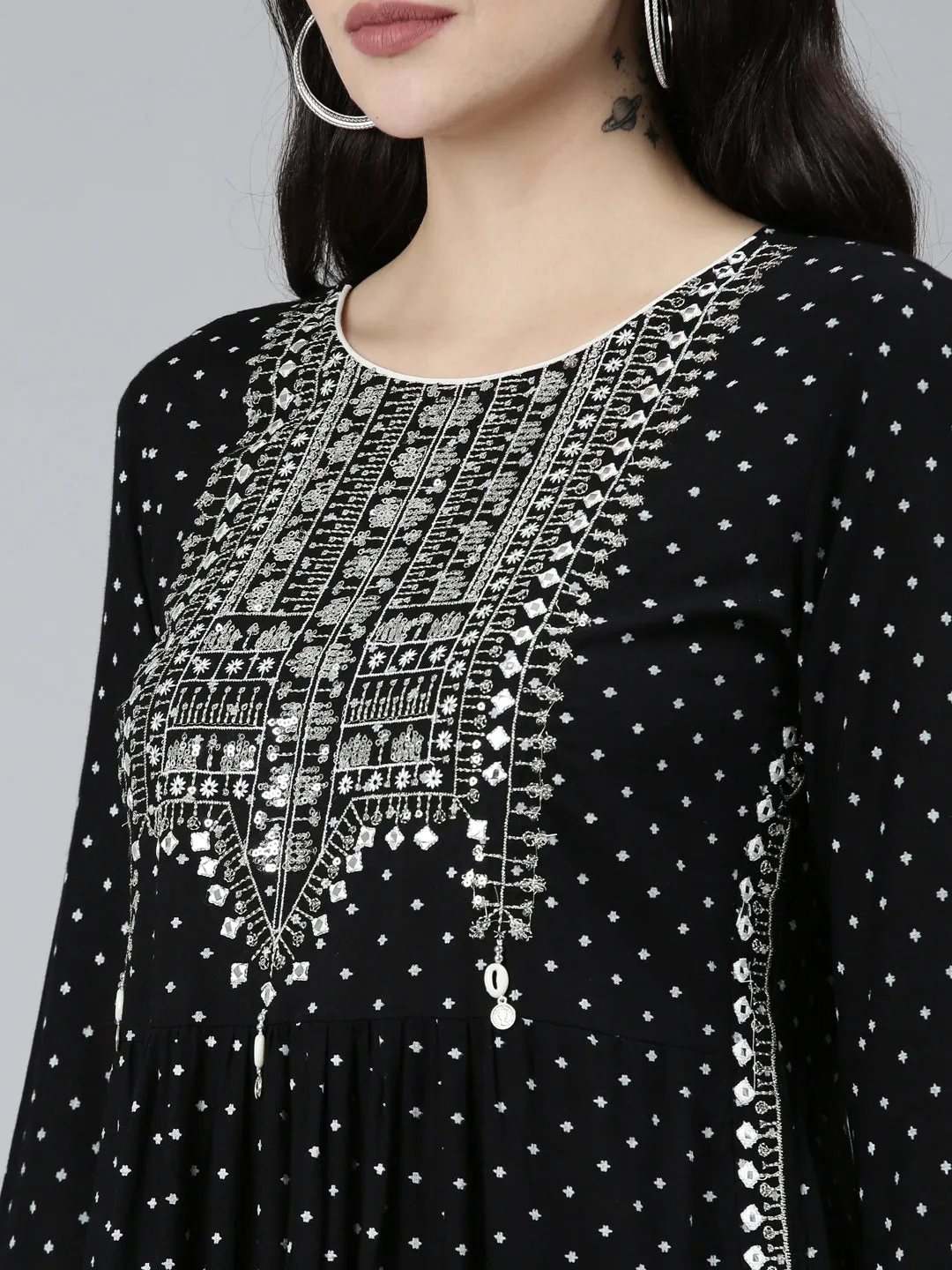Neeru's Black Regular Straight Floral Kurta Sets And Trousers
