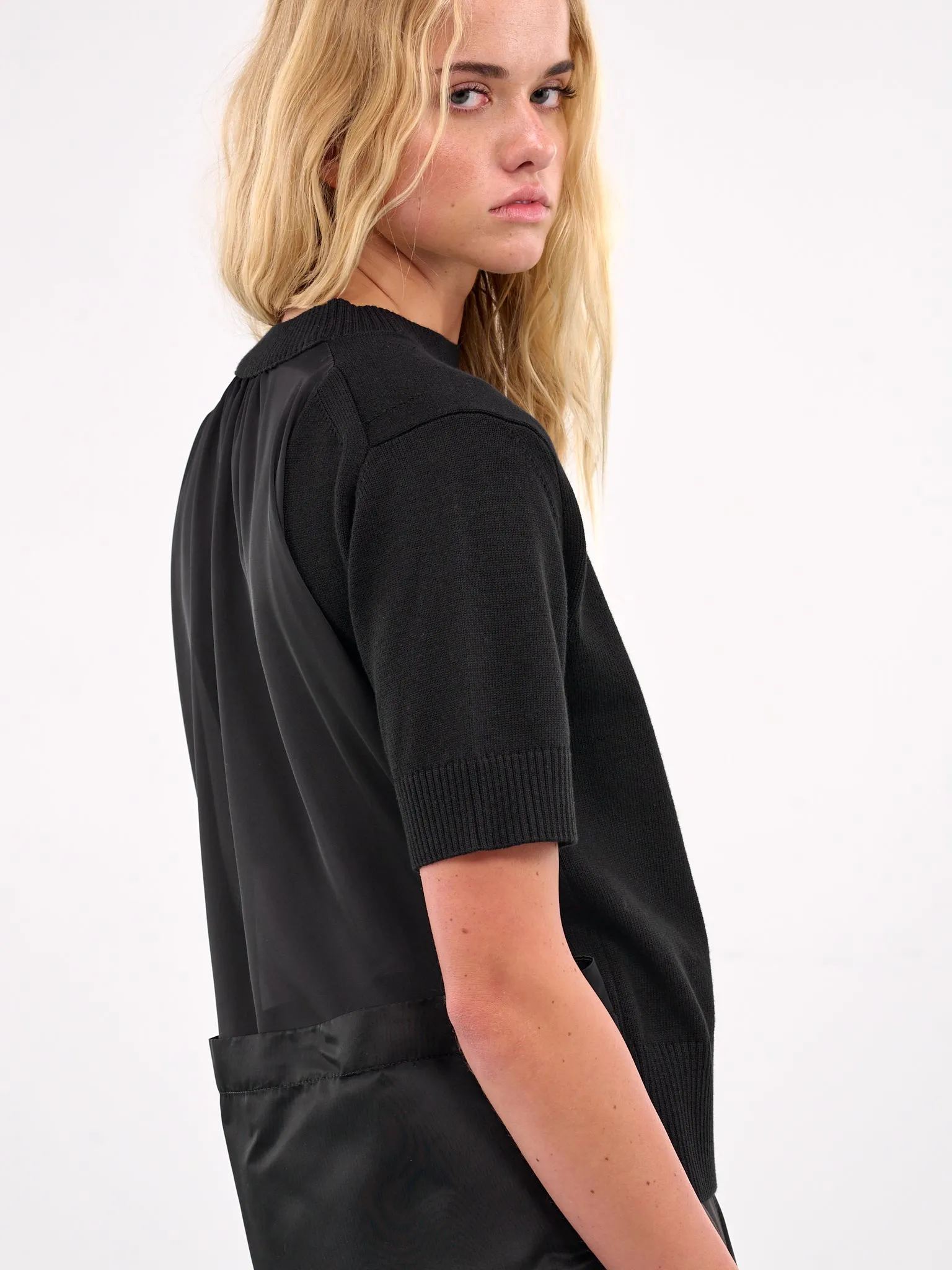 Paneled Knit Short Sleeve Sweater (25-07839-001-BLACK)