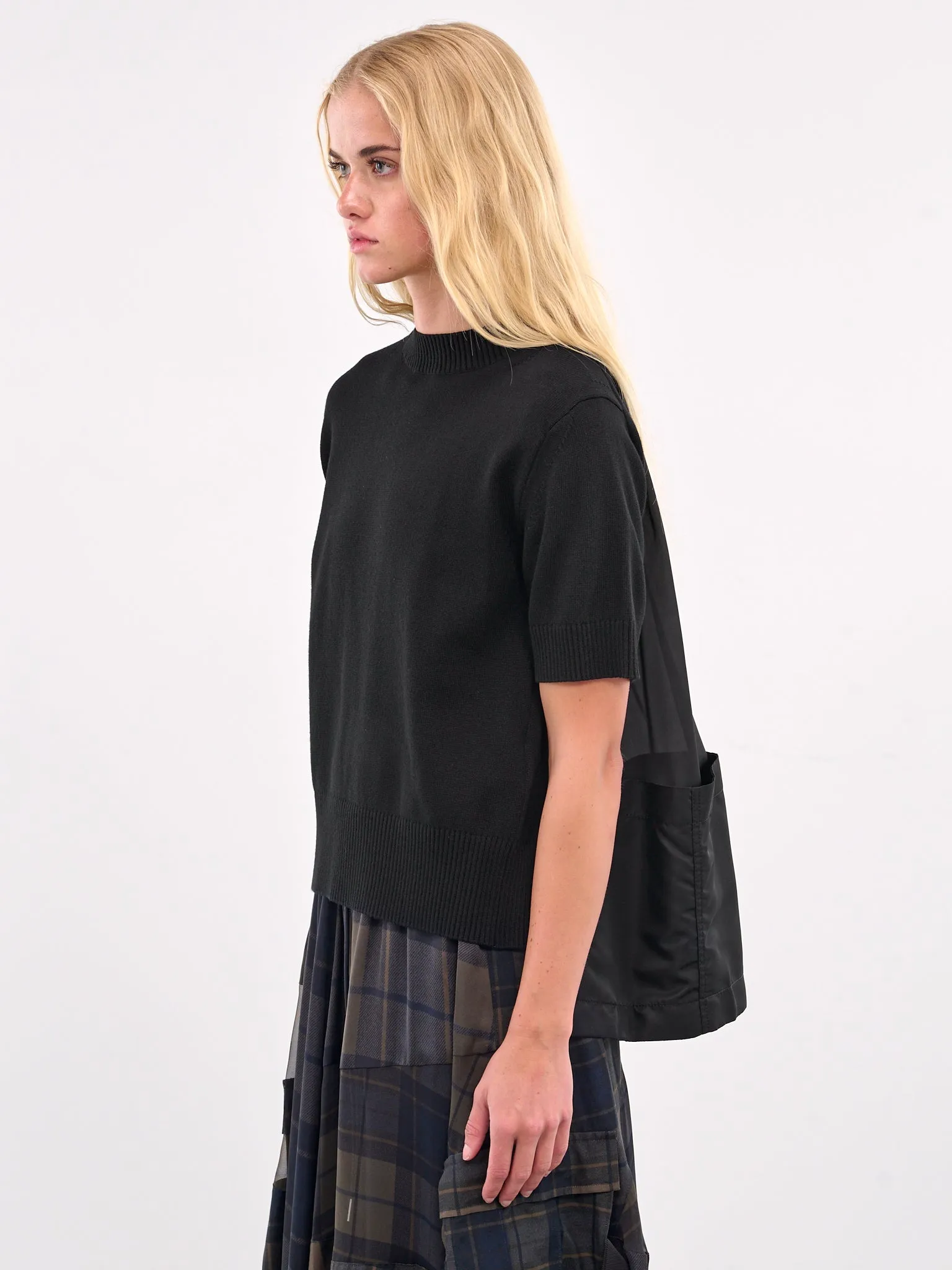 Paneled Knit Short Sleeve Sweater (25-07839-001-BLACK)