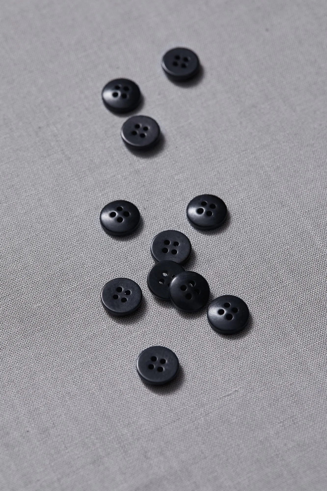 PLAIN 4 HOLE COROZO BUTTON |  Dark Navy 11mm