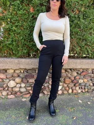 Tapered Straight Leg Active Pant