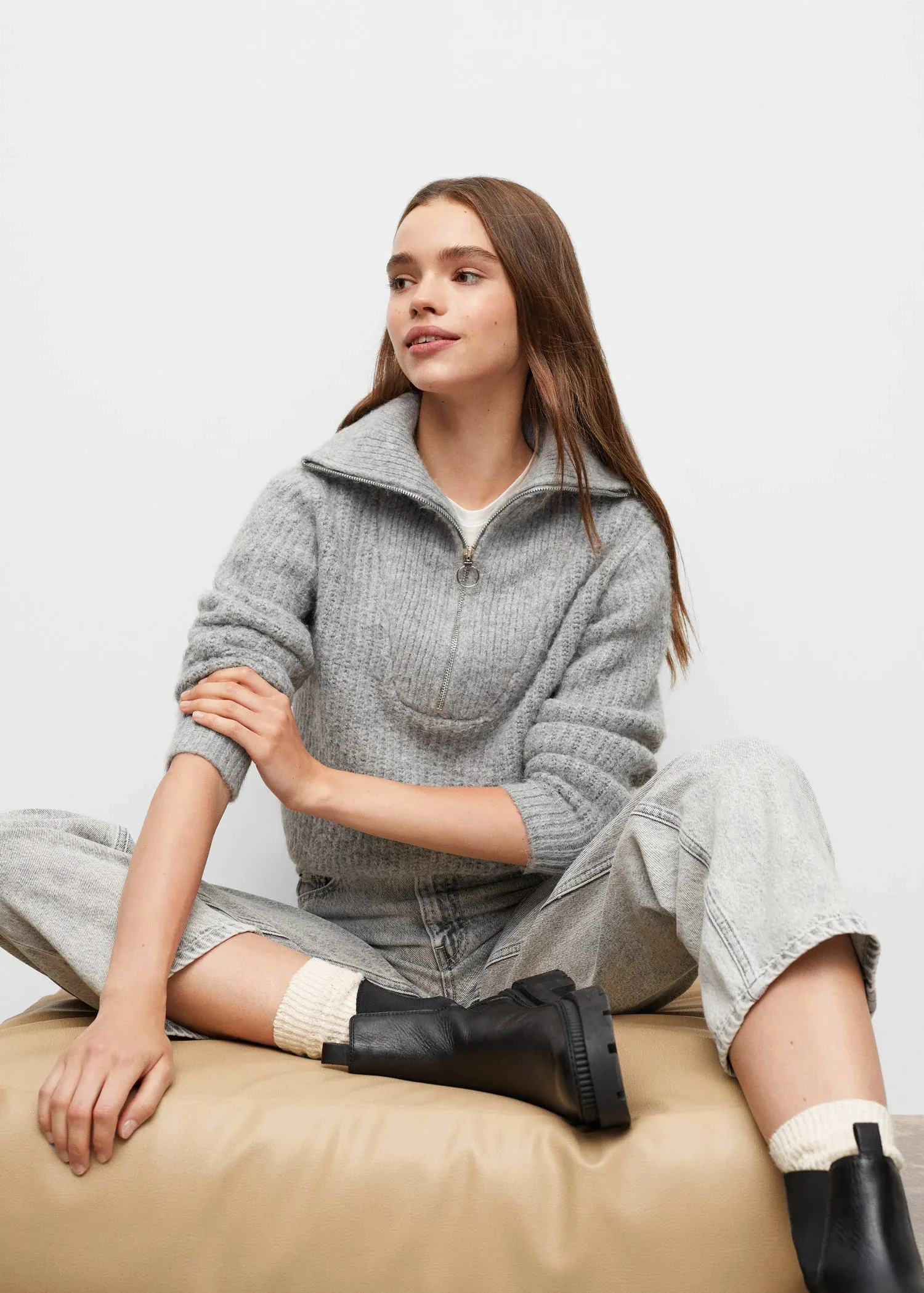 Zip knit sweater